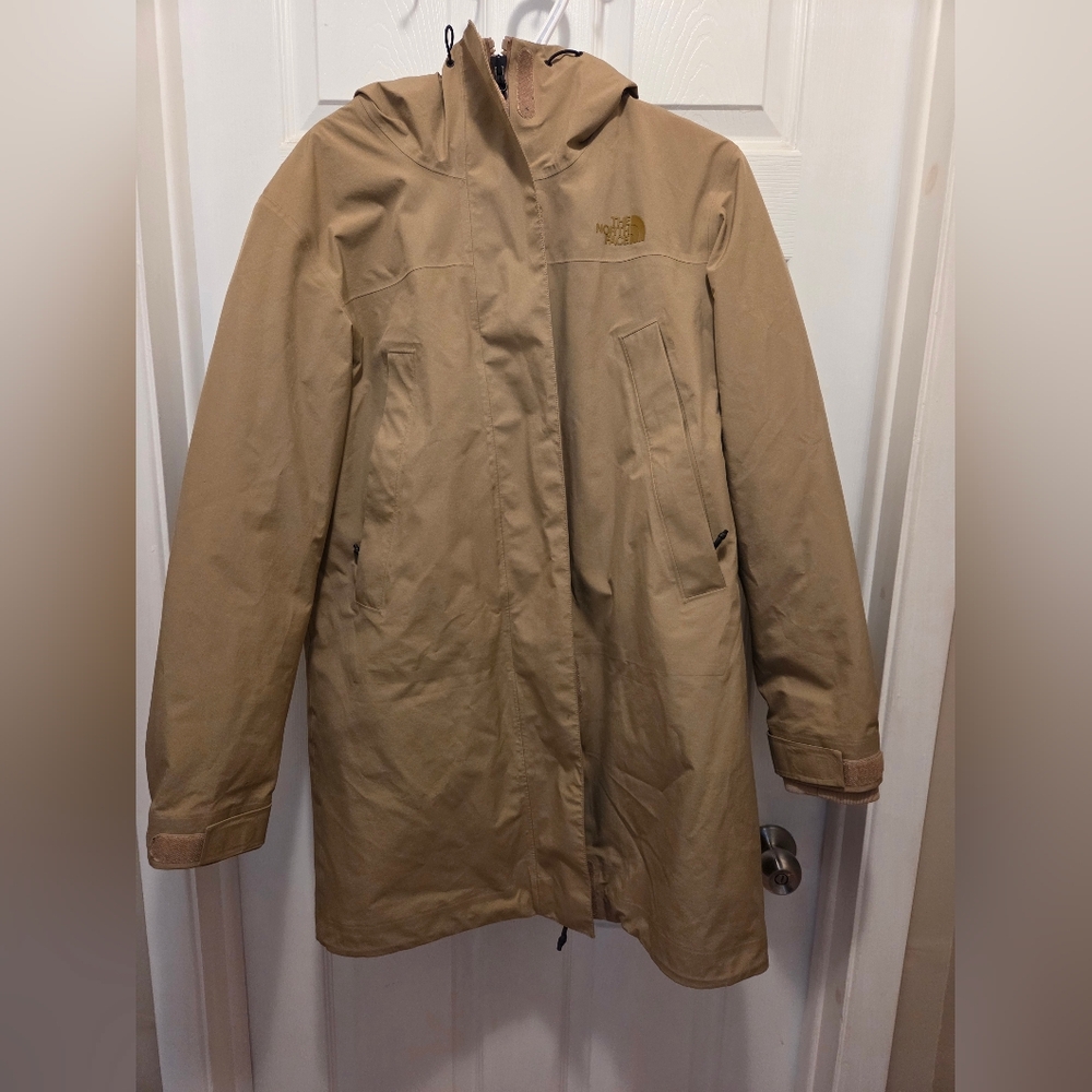 The North Face Women's Beige Ski Jacket